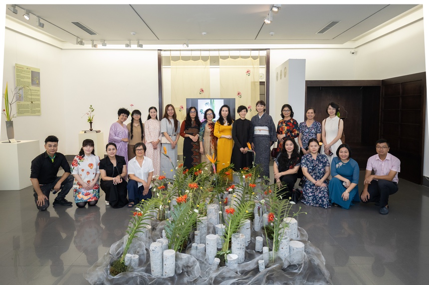 "Mạch lạc" và những thông điệp ý nghĩa từ Nghệ thuật cắm hoa Ikebana - Ảnh 24.