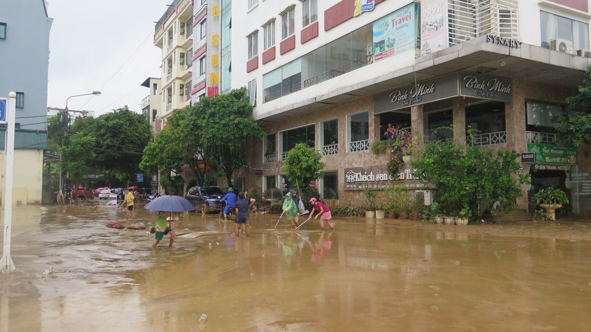 Cách xử lý môi trường sau bão, lụt - Ảnh 1. Cách xử lý môi trường sau bão, lụt - Ảnh 1.