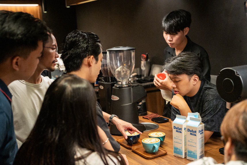 Khởi động cuộc thi thường niên pha chế chuyên nghiệp Dalatmilk Barista Championship 2024 với nhiều điểm mới, hấp dẫn - Ảnh 5. Khởi động cuộc thi thường niên pha chế chuyên nghiệp Dalatmilk Barista Championship 2024 với nhiều điểm mới, hấp dẫn - Ảnh 5.