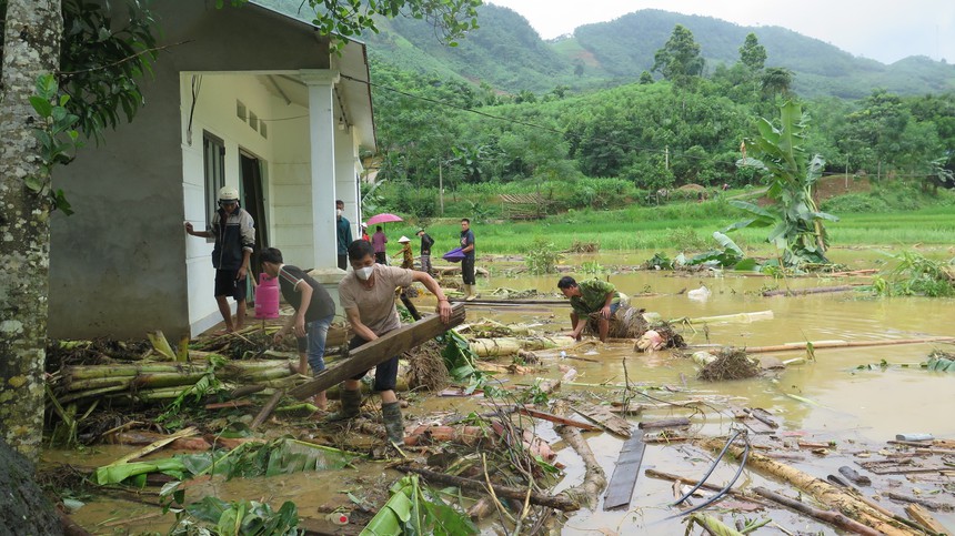 8 người dân ở Làng Nủ được cho là mất tích đã trở về an toàn - Ảnh 1. 8 người dân ở Làng Nủ được cho là mất tích đã trở về an toàn - Ảnh 1.