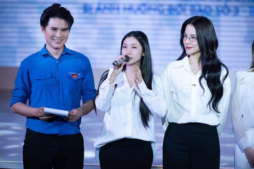 Vũ Mạnh Cường "đội mưa" để dẫn dắt chương trình "Hướng về miền Bắc" - Ảnh 5.