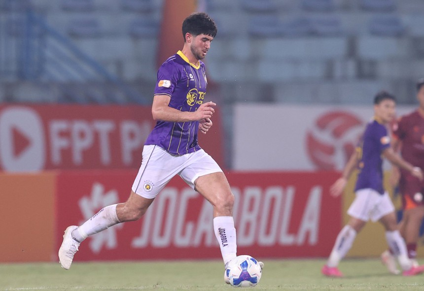 V-League trở lại, nhân tài ở đâu? - Ảnh 1. V-League trở lại, nhân tài ở đâu? - Ảnh 1.