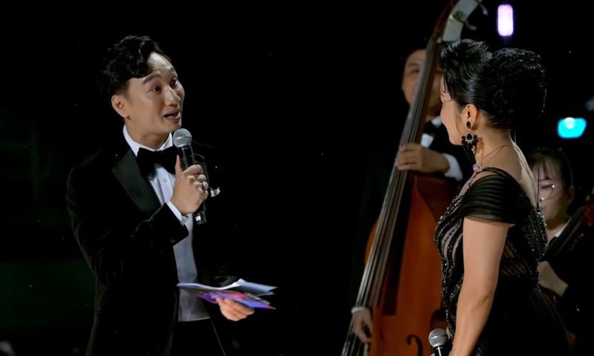 Thành Trung bị chê khi nói điều này với diva Mỹ Linh trong đêm chung kết Miss Universe Vietnam 2024 - Ảnh 3. Thành Trung bị chê khi nói điều này với diva Mỹ Linh trong đêm chung kết Miss Universe Vietnam 2024 - Ảnh 3.