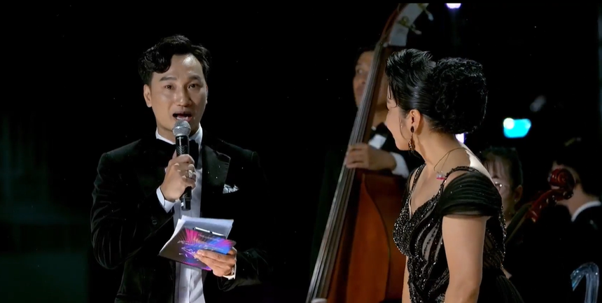 Thành Trung bị chê khi nói điều này với diva Mỹ Linh trong đêm chung kết Miss Universe Vietnam 2024 - Ảnh 2. Thành Trung bị chê khi nói điều này với diva Mỹ Linh trong đêm chung kết Miss Universe Vietnam 2024 - Ảnh 2.