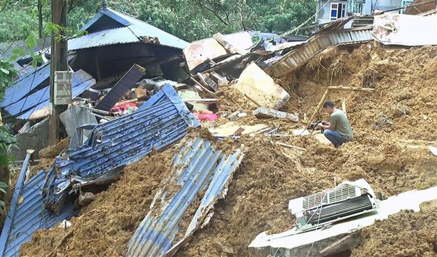 79 năm TTXVN: Phóng viên thường trú trong cuộc chiến với bão số 3 - Ảnh 7.