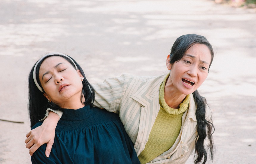 NSƯT Hạnh Thúy trải lòng về vai mẹ đáng ghét nhất trong phim "Hạnh phúc bị đánh cắp" - Ảnh 3. NSƯT Hạnh Thúy trải lòng về vai mẹ đáng ghét nhất trong phim "Hạnh phúc bị đánh cắp" - Ảnh 3.