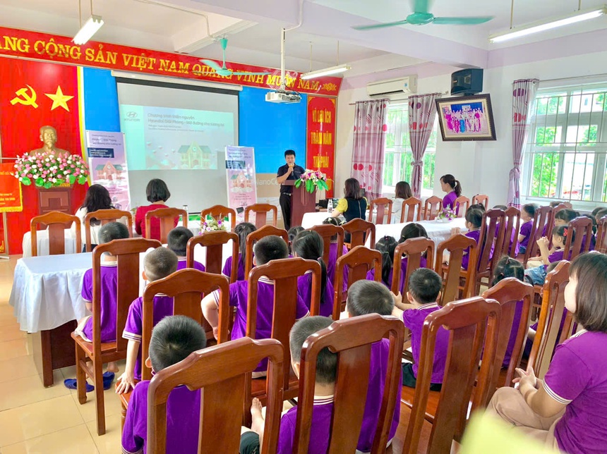 Hyundai Giải Phóng "Chắp cánh ước mơ" cho trẻ em mầm non B Liên Ninh, Thanh Trì, Hà Nội - Ảnh 2.