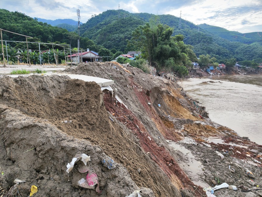 Trận lũ lịch sử quét tan hoang xã Phúc Khánh - Lào Cai - Ảnh 4. Trận lũ lịch sử quét tan hoang xã Phúc Khánh - Lào Cai - Ảnh 4.