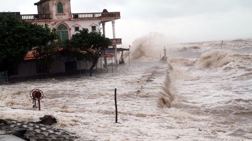Cập nhật liên tục thông tin diễn biến của áp thấp nhiệt đới, chủ động ứng phó với thiên tai - Ảnh 1. Cập nhật liên tục thông tin diễn biến của áp thấp nhiệt đới, chủ động ứng phó với thiên tai - Ảnh 1.