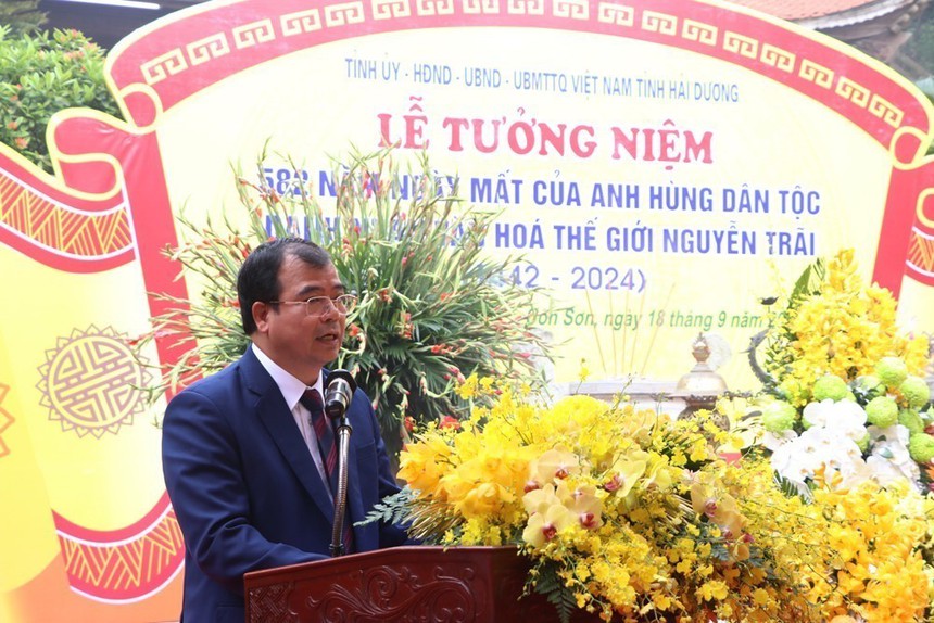 Tưởng niệm 582 năm ngày mất của Anh hùng dân tộc, Danh nhân văn hóa thế giới Nguyễn Trãi - Ảnh 3. Tưởng niệm 582 năm ngày mất của Anh hùng dân tộc, Danh nhân văn hóa thế giới Nguyễn Trãi - Ảnh 3.