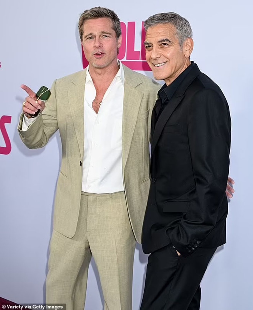 Bạn gái quyến rũ của Brad Pitt lấn át các ngôi sao tại buổi ra mắt "Wolfs" dù không xuất hiện trên thảm đỏ - Ảnh 8. Bạn gái quyến rũ của Brad Pitt lấn át các ngôi sao tại buổi ra mắt "Wolfs" dù không xuất hiện trên thảm đỏ - Ảnh 8.