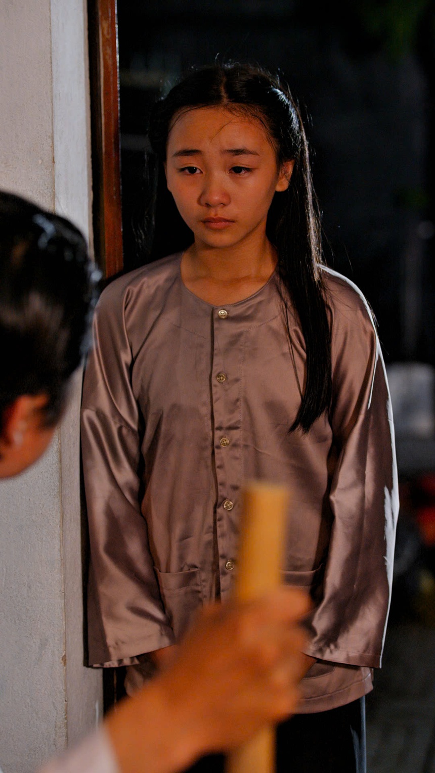 Vicky Phương Vy gây ấn tượng với vai chính trong "Lấm lem phận đời" - Ảnh 2.