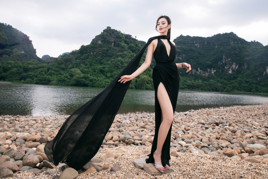 Hồng Diễm, Huyền Lizzie,... và dàn sao VFC đổ bộ show thời trang của NTK Lê Thanh Hoà - Ảnh 7. Hồng Diễm, Huyền Lizzie,... và dàn sao VFC đổ bộ show thời trang của NTK Lê Thanh Hoà - Ảnh 7.