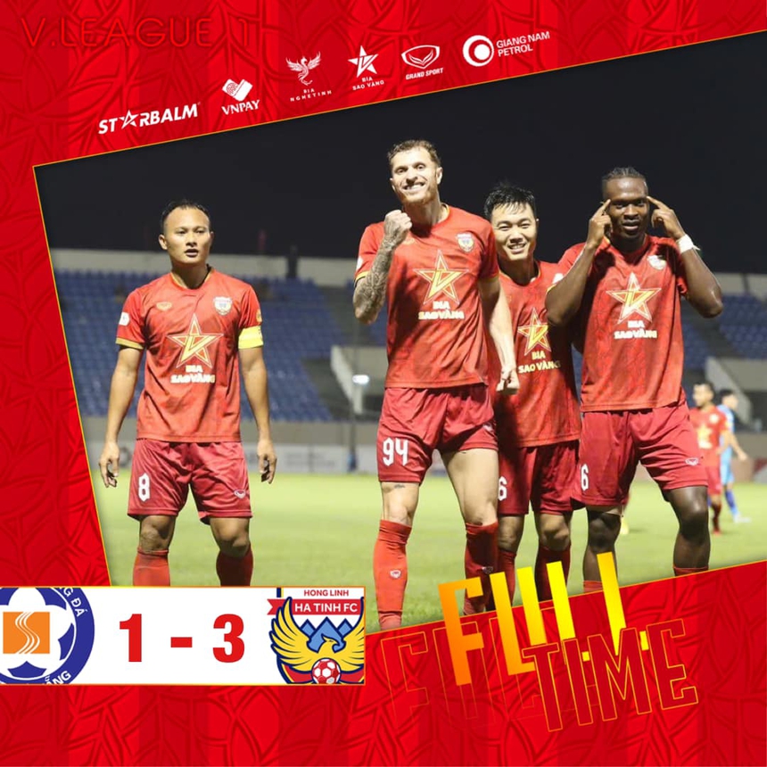 Cựu sao CAHN lập hat-trick, CLB miền Trung toàn thắng hai vòng đấu, đua vô địch V-League cùng HAGL - Ảnh 1. Cựu sao CAHN lập hat-trick, CLB miền Trung toàn thắng hai vòng đấu, đua vô địch V-League cùng HAGL - Ảnh 1.