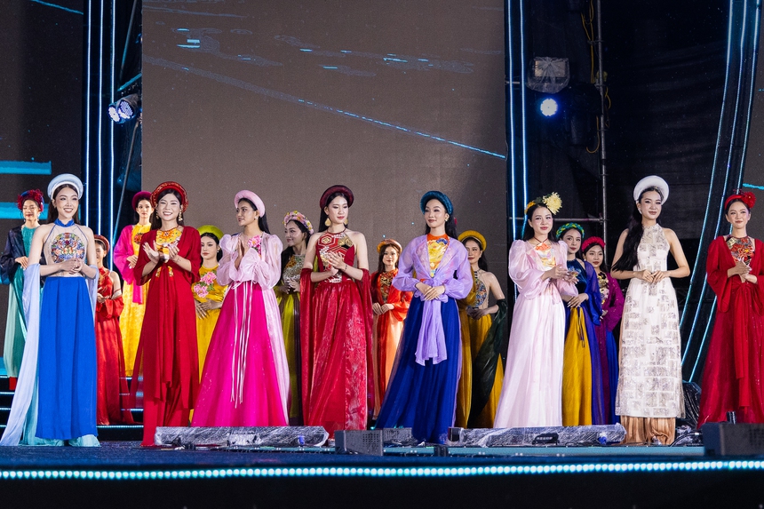 Đại diện Việt Nam tại Miss Supranational 2025 chính thức lộ diện - Ảnh 2. Đại diện Việt Nam tại Miss Supranational 2025 chính thức lộ diện - Ảnh 2.