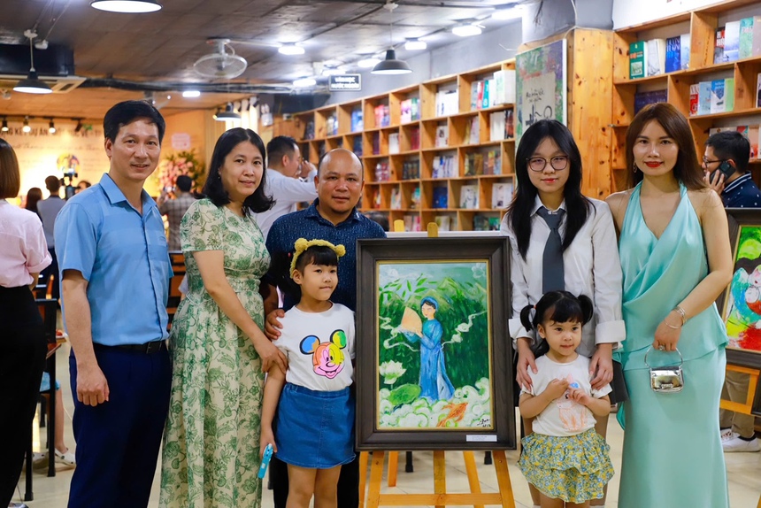 "Một nét vẽ – Triệu niềm vui": Dự án cộng đồng qua các tác phẩm hội họa của một nữ sinh Hà Nội - Ảnh 5.