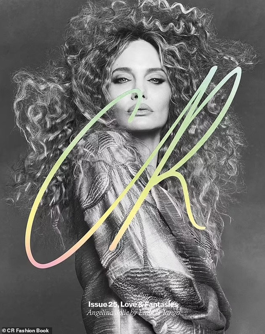 8 năm sau khi ly hôn Brad Pitt, Angelina Jolie xuất hiện với vẻ ngoài "nổi loạn" - Ảnh 4.