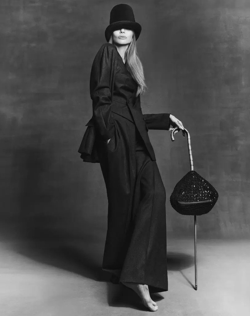 8 năm sau khi ly hôn Brad Pitt, Angelina Jolie xuất hiện với vẻ ngoài "nổi loạn" - Ảnh 11.