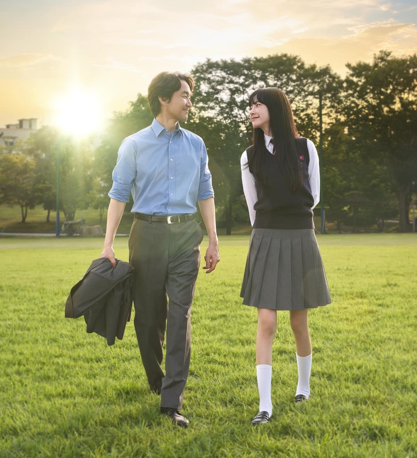 "Ảnh đế" Han Suk Kyu vào vai "gà trống nuôi con" trong "Kẻ phản bội thân mật" - Ảnh 1. "Ảnh đế" Han Suk Kyu vào vai "gà trống nuôi con" trong "Kẻ phản bội thân mật" - Ảnh 1.