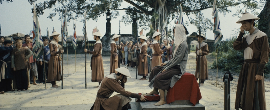 Phim "Cám" không hay, nhưng có thể mơ trăm tỷ - Ảnh 6. Phim "Cám" không hay, nhưng có thể mơ trăm tỷ - Ảnh 6.