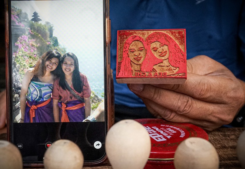 Độc đáo nghề khắc con dấu thủ công trên phố Hàng Quạt - Ảnh 7. Độc đáo nghề khắc con dấu thủ công trên phố Hàng Quạt - Ảnh 7.