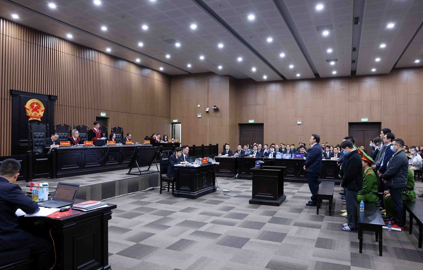 Chủ tịch Tập đoàn Tân Hoàng Minh được giảm án 1 năm tù - Ảnh 2. Chủ tịch Tập đoàn Tân Hoàng Minh được giảm án 1 năm tù - Ảnh 2.