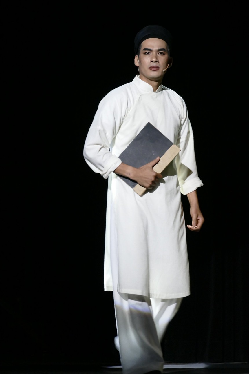 "Nợ nước non" xứng đáng với giải thưởng Đào Tấn - Ảnh 3. "Nợ nước non" xứng đáng với giải thưởng Đào Tấn - Ảnh 3.