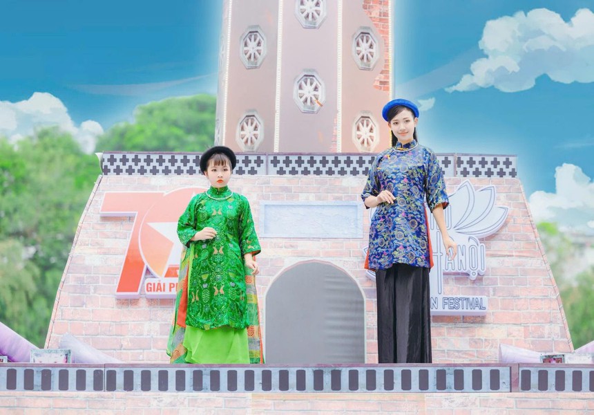 NTK Châu Loan ra mắt ba BST thời trang lấy cảm hứng từ mùa Thu Hà Nội - Ảnh 8. NTK Châu Loan ra mắt ba BST thời trang lấy cảm hứng từ mùa Thu Hà Nội - Ảnh 8.