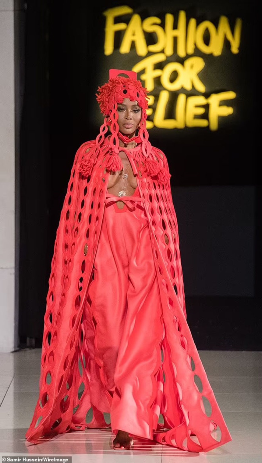 "Giật mình" với cách chi tiêu hết sức xa xỉ của quỹ từ thiện của Naomi Campbell - Ảnh 4. "Giật mình" với cách chi tiêu hết sức xa xỉ của quỹ từ thiện của Naomi Campbell - Ảnh 4.