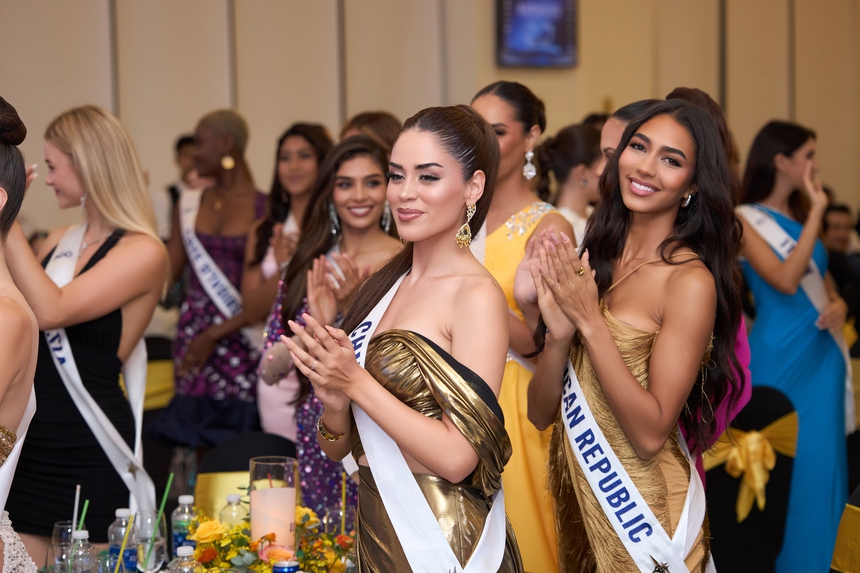 Dàn người đẹp Miss Cosmo nhiệt tình trao quà cho học sinh khó khăn ở Long An - Ảnh 5.