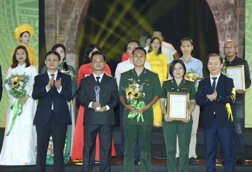 Báo Thể thao và Văn hóa đoạt giải C về phát triển văn hóa Hà Nội năm 2024 - Ảnh 2. Báo Thể thao và Văn hóa đoạt giải C về phát triển văn hóa Hà Nội năm 2024 - Ảnh 2.