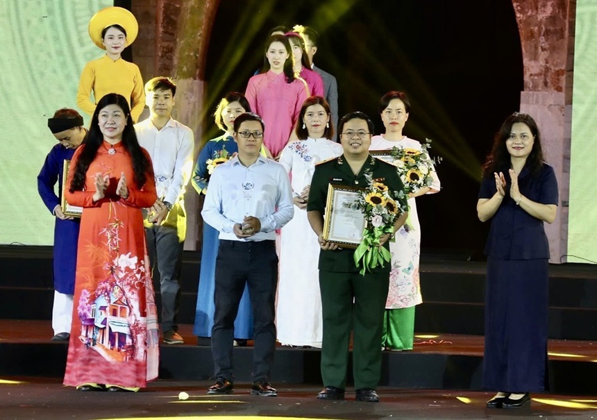 Báo Thể thao và Văn hóa đoạt giải C về phát triển văn hóa Hà Nội năm 2024 - Ảnh 1. Báo Thể thao và Văn hóa đoạt giải C về phát triển văn hóa Hà Nội năm 2024 - Ảnh 1.