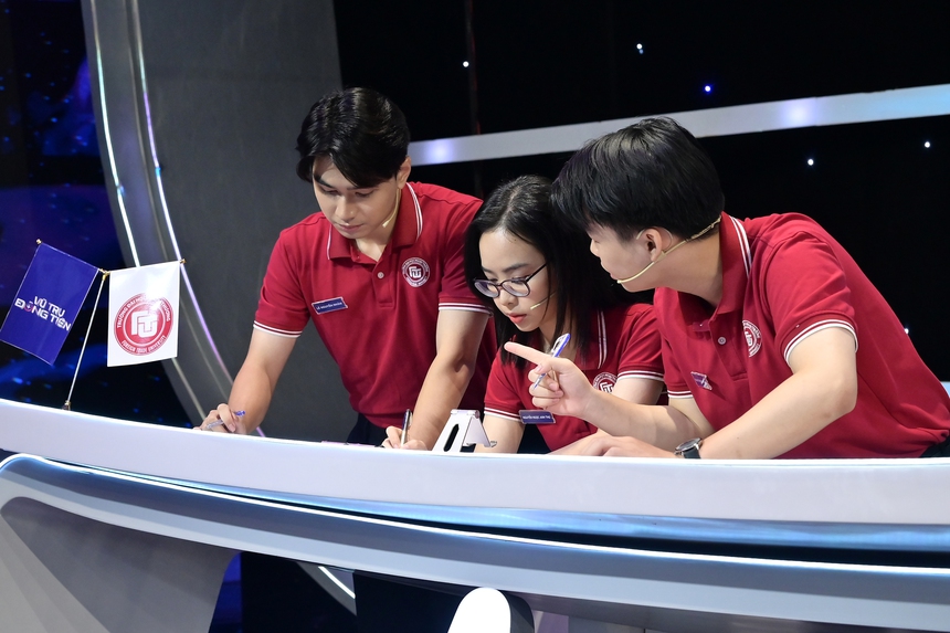 Ấn tượng các nhà du hành Gen Z trong tập đầu tiên của "Vũ trụ đồng tiền" - Ảnh 5.