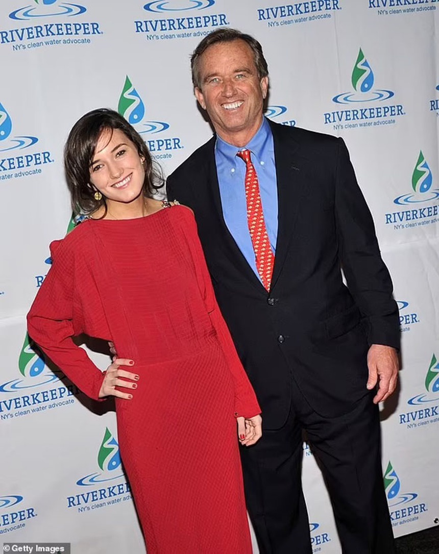 "Soi" cuộc sống của cháu gái Kennedy, người khiến Ben Affleck mỉm cười trở lại? - Ảnh 1. "Soi" cuộc sống của cháu gái Kennedy, người khiến Ben Affleck mỉm cười trở lại? - Ảnh 1.