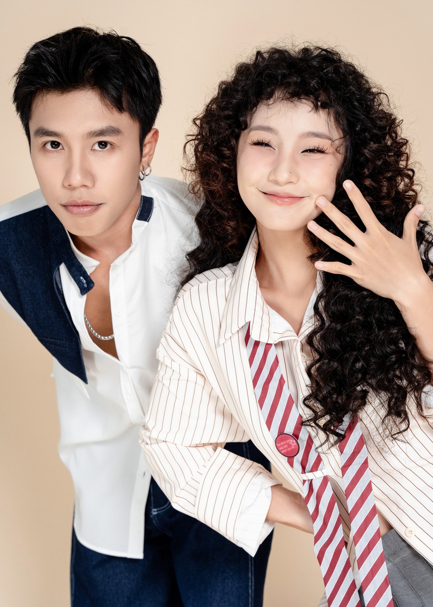 Thu Hà Ceri trông khác lạ trong bộ ảnh với bạn diễn 'Đi giữa trời rực rỡ' - Ảnh 4. Thu Hà Ceri trông khác lạ trong bộ ảnh với bạn diễn 'Đi giữa trời rực rỡ' - Ảnh 4.