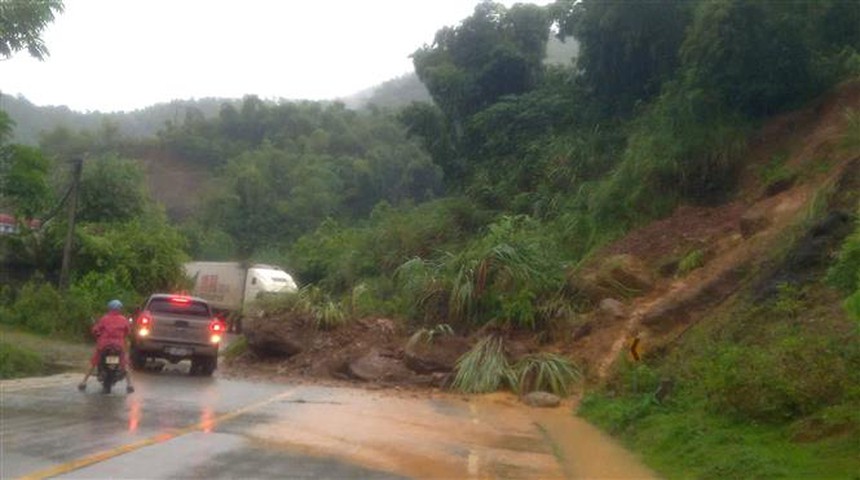 Nguy cơ cao lũ ống, lũ quét, sạt lở đất tại miền núi Bắc Bộ - Ảnh 1. Nguy cơ cao lũ ống, lũ quét, sạt lở đất tại miền núi Bắc Bộ - Ảnh 1.