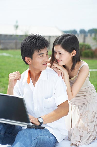 Khi 'phi công' kém 'bà già' hàng chục tuổi, Tình yêu - Giới tính, phi cong tre cuoi may bay ba gia, vo hon tuoi chong, vo chong, tinh yeu gioi tinh, yeu, bao phu nu