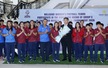 Tin nóng bóng đá Việt hôm nay 19/6: Đội tuyển nữ Việt Nam đến Phú Thọ; HLV Việt Thắng chia tay CĐV Ninh Bình