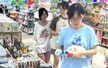 Thị trường đồ dùng học tập tại Hà Nội “nóng” lên trước ngày khai giảng