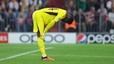 Mắc sai lầm ngớ ngẩn trước Bayern, Onana thẳng thắn nhận lỗi và được khen ngợi
