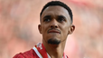 Alexander-Arnold bật khóc trong ngày Liverpool diễu hành ăn mừng vô địch Ngoại hạng Anh