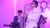 Nghệ sĩ Tùng S.A.X gây ấn tượng với album đầu tay ‘1989 Saxophone’
