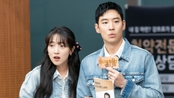'Taxi Driver 2' tập 5: Lee Je Hoon và Pyo Ye Jin đóng giả cặp vợ chồng mới cưới