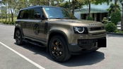 Land Rover Defender độ hàng ghế sau sang như S-Class, chủ xe rao bán rẻ hơn giá thị trường khoảng 600 triệu đồng