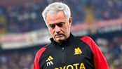 AS Roma thua thảm, fan muốn quay lưng, Mourinho vẫn bào chữa ấn tượng 
