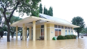 Thành phố Huế cho học sinh nghỉ học trong ngày 17/11 do nước lũ dâng cao