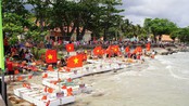 Hội thi đua bè truyền thống tại Côn Đảo rực màu cờ đỏ