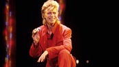 Ca khúc 'Heroes' của David Bowie: Từ cặp tình nhân dưới Bức tường Berlin…