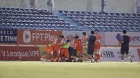 Có bàn thắng xuất thần của Bùi Tiến Dũng để thắng ‘chung kết ngược’, Đà Nẵng chỉ mừng tức thời