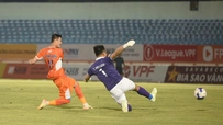V-League 'nín thở qua đò'